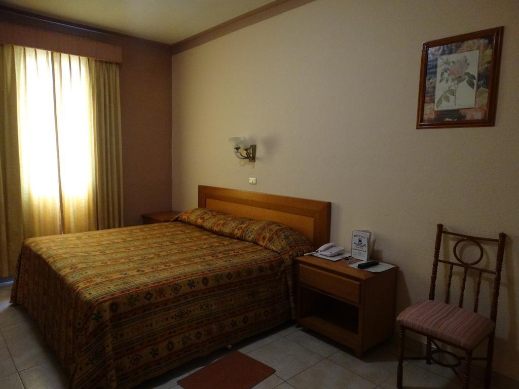 Hotel Astromundo رينوسا المظهر الخارجي الصورة